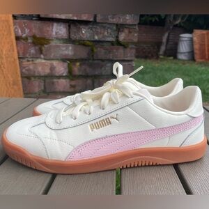 NWOT | PUMA Women's Club 5v5 Shoes | Size 8 |